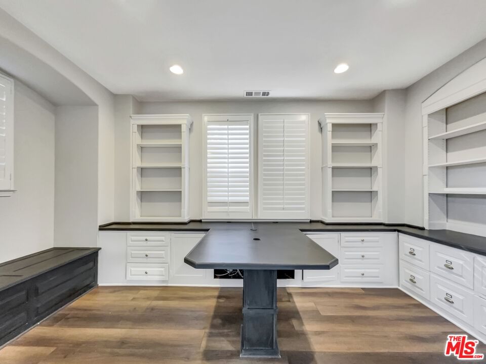 Edgewater photo 14