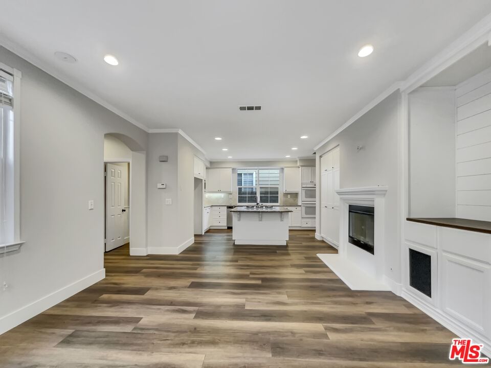 Edgewater photo 18