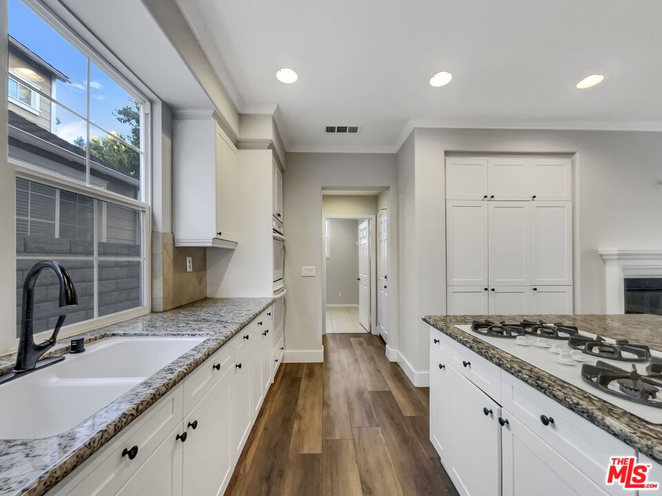 Edgewater photo 20