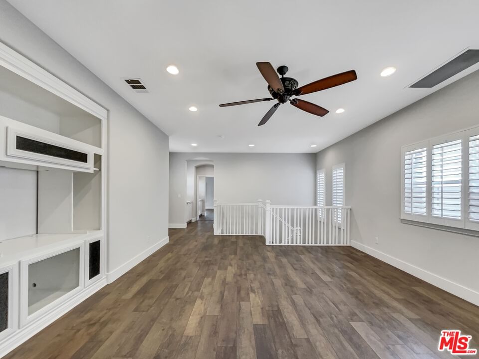 Edgewater photo 24