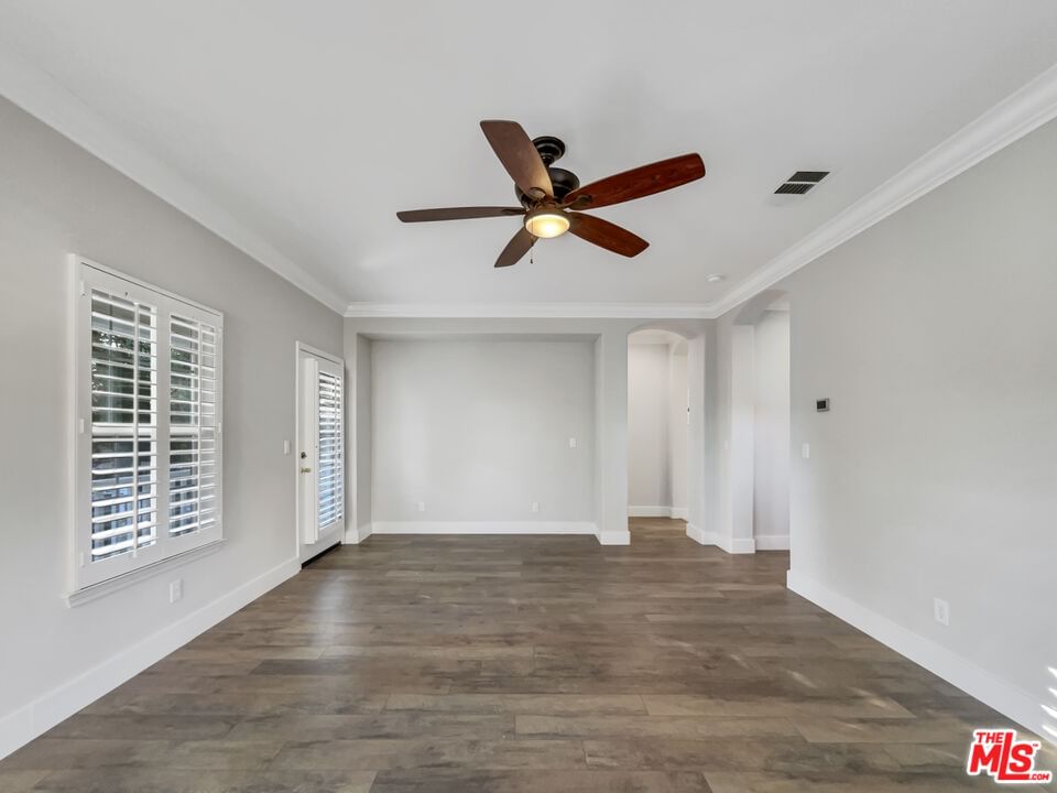 Edgewater photo 26