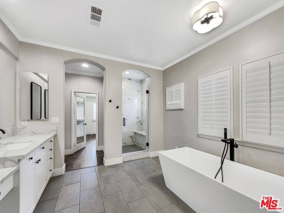Edgewater photo 28