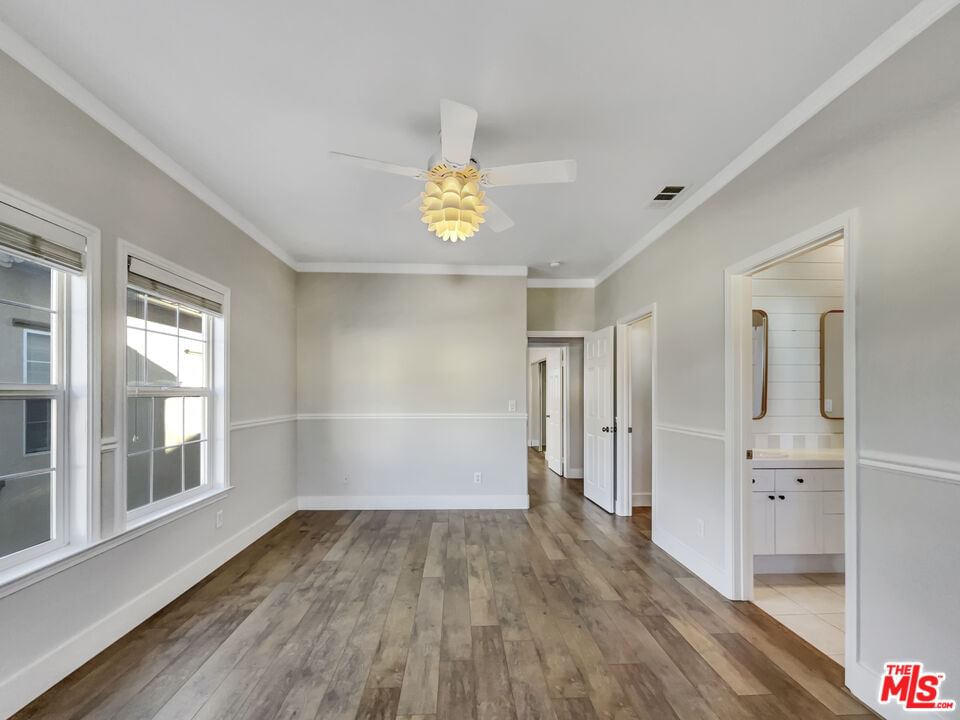 Edgewater photo 30