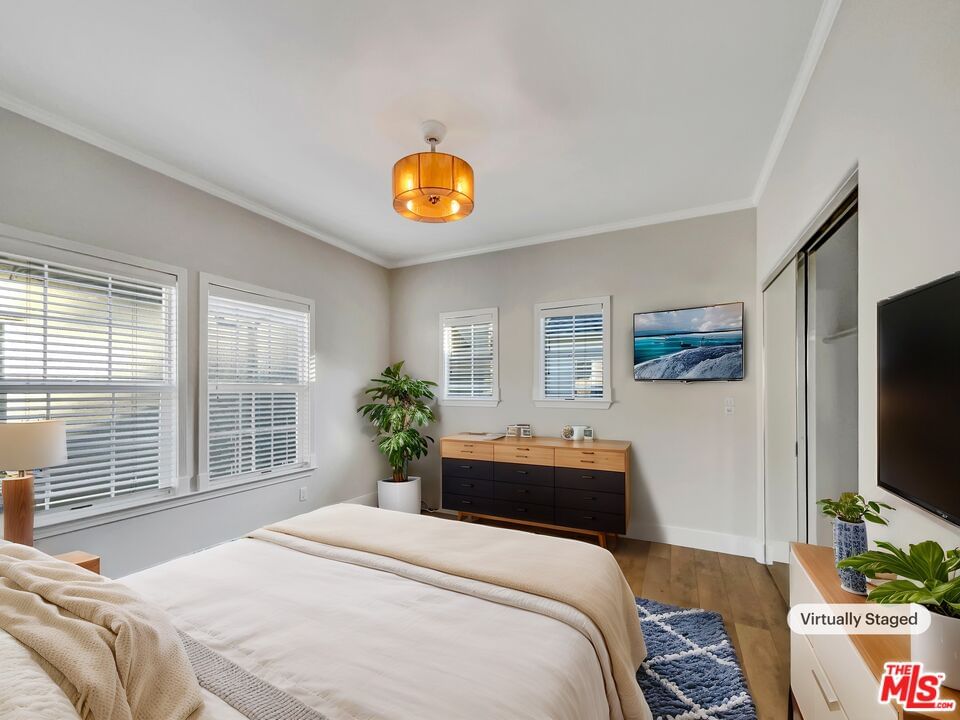 Edgewater photo 4