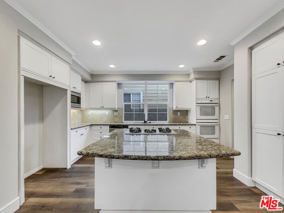 Edgewater photo 6