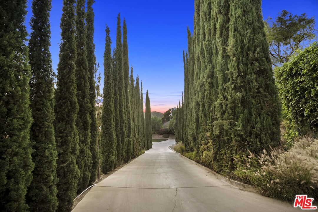 Crown Hill photo 60