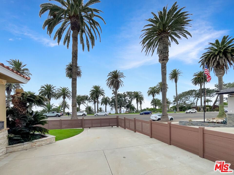 Paseo Del Mar photo 23