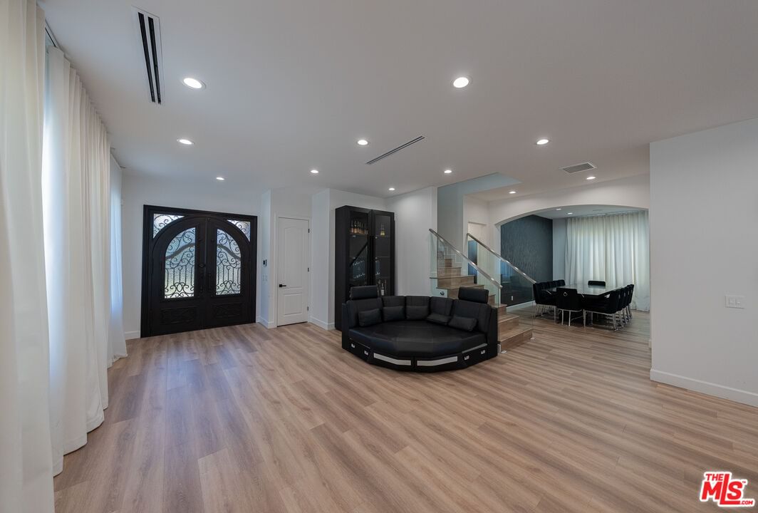 Summit Hills photo 19