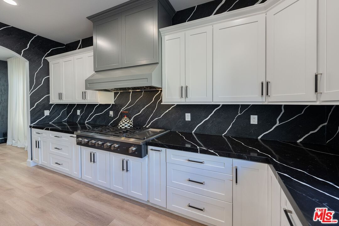 Summit Hills photo 24