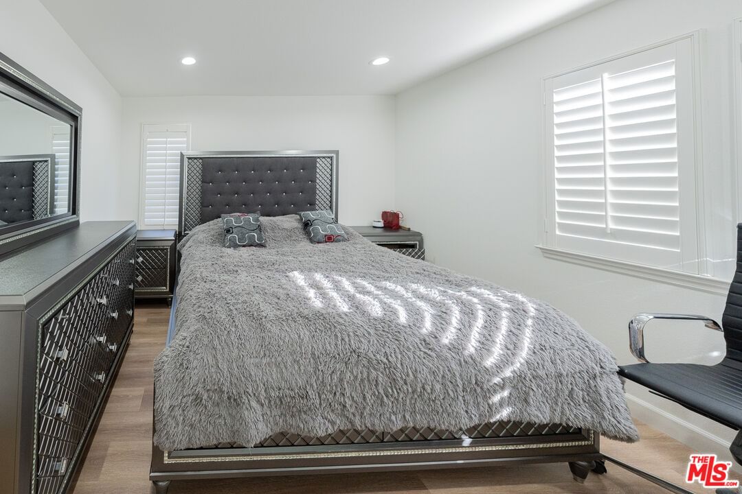 Summit Hills photo 30