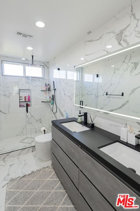 Summit Hills photo 32
