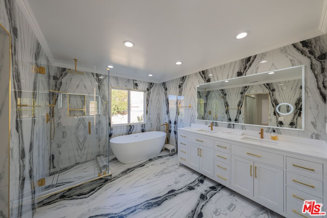 Summit Hills photo 41