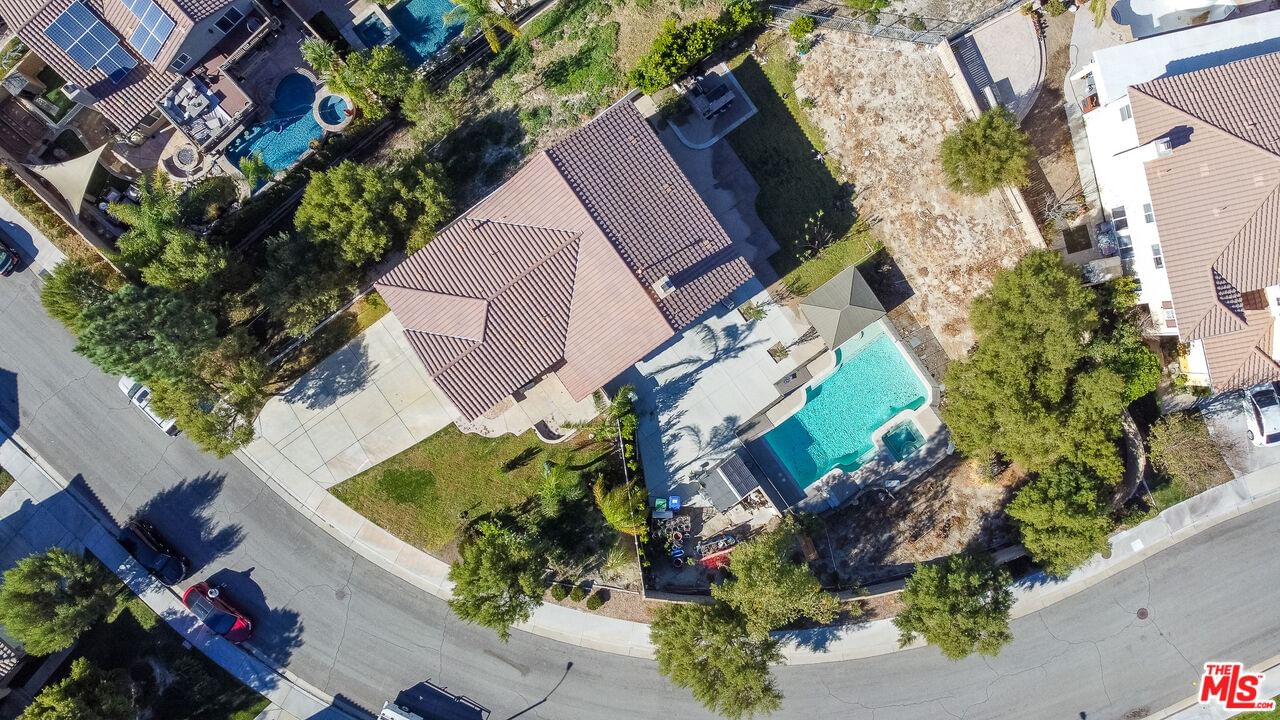 Summit Hills photo 55