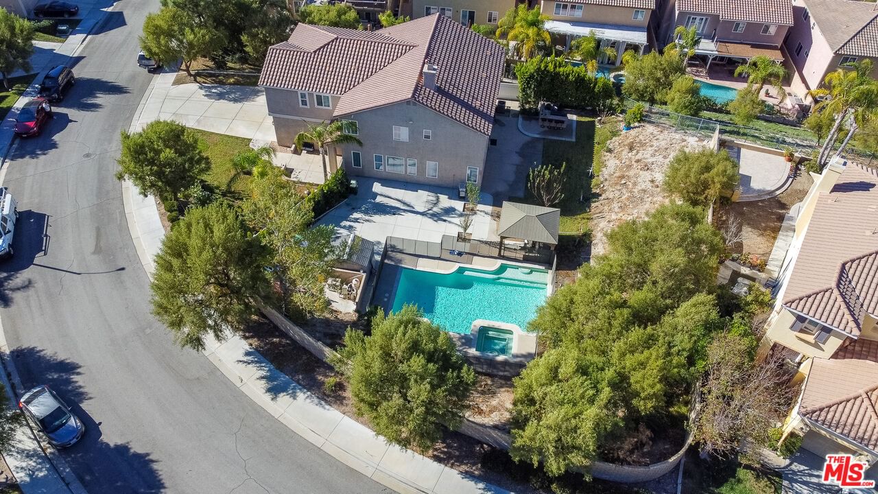 Summit Hills photo 6