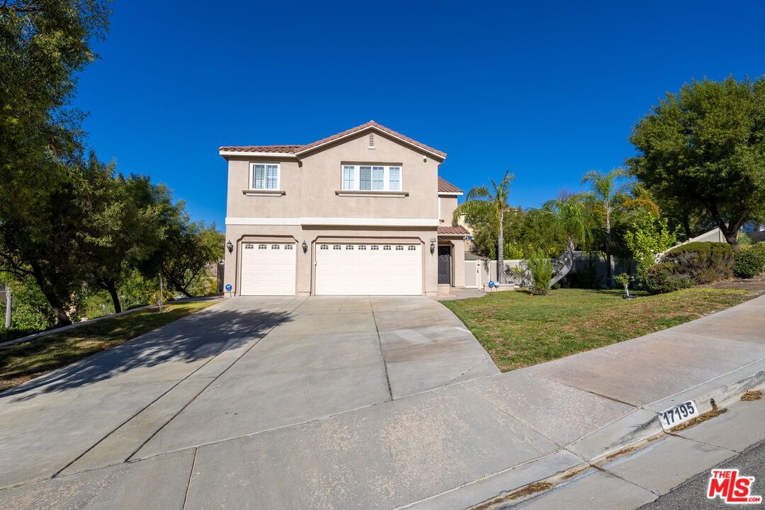 Summit Hills photo 7