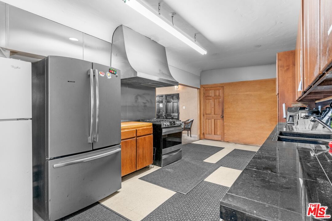 Kenwood photo 2