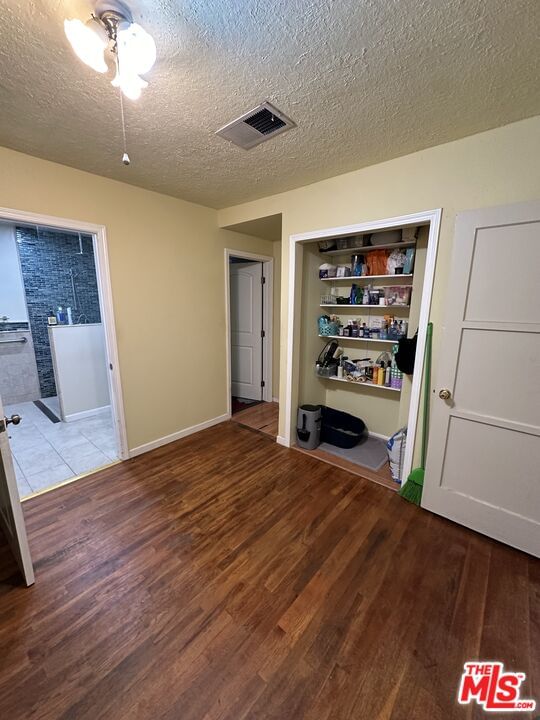 Lindale photo 15