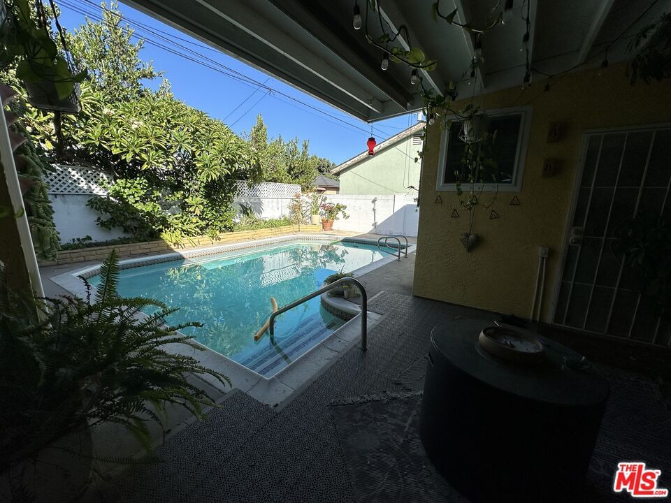 Lindale photo 32