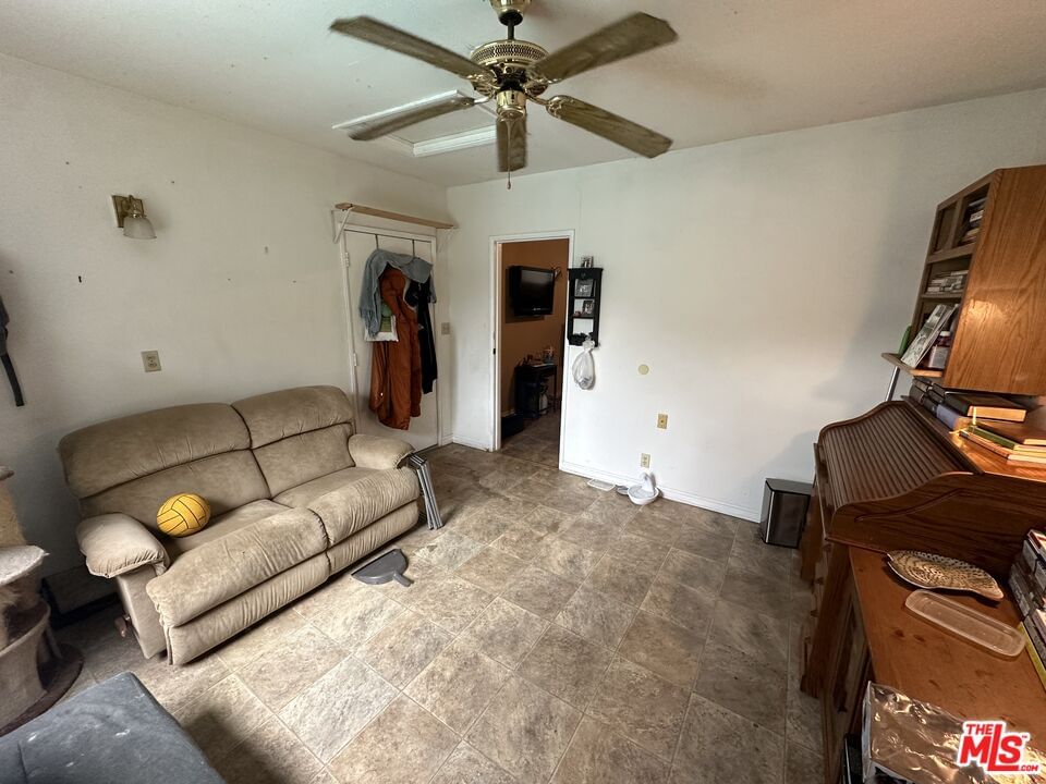 Lindale photo 37