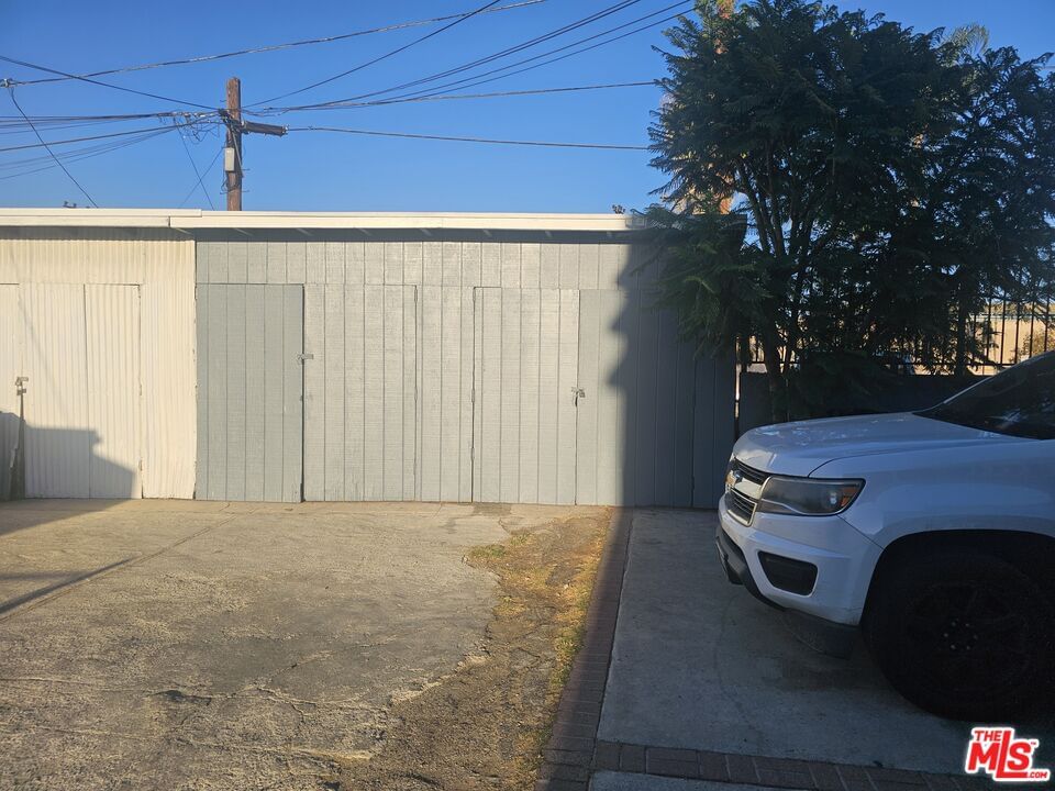 Avenue 25 photo 13