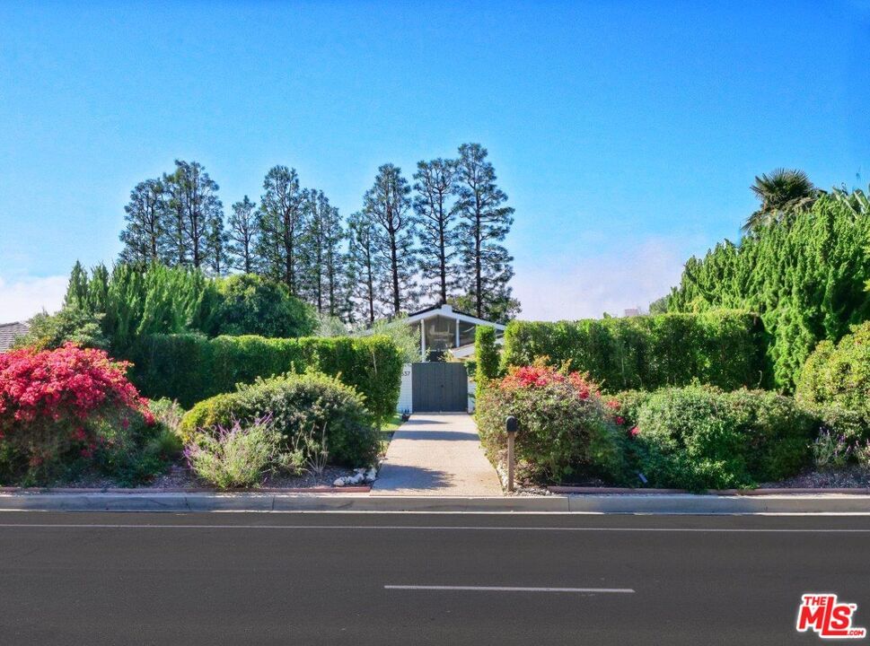 Palos Verdes Drive West photo 26