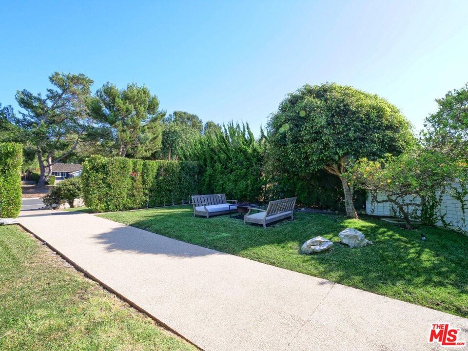 Palos Verdes Drive West photo 28