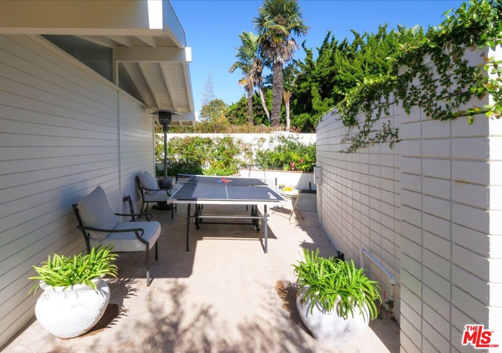 Palos Verdes Drive West photo 35