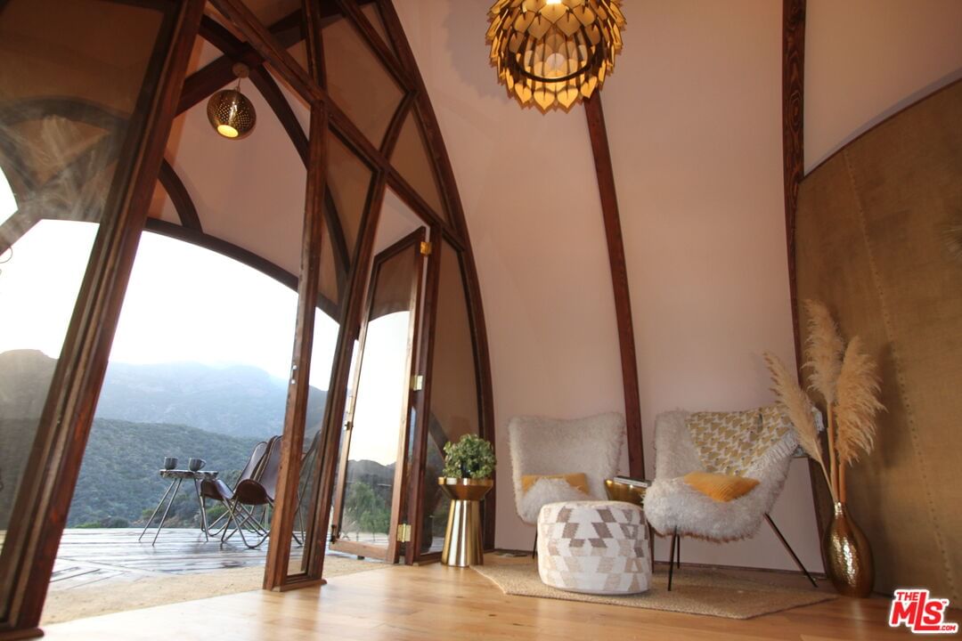 Mulholland photo 21