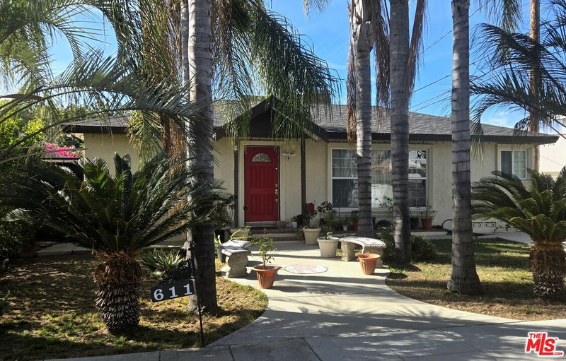 611 Griffith Park Dr