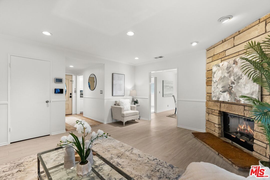 Yolanda photo 9