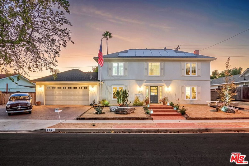 1391 Hendrix Ave