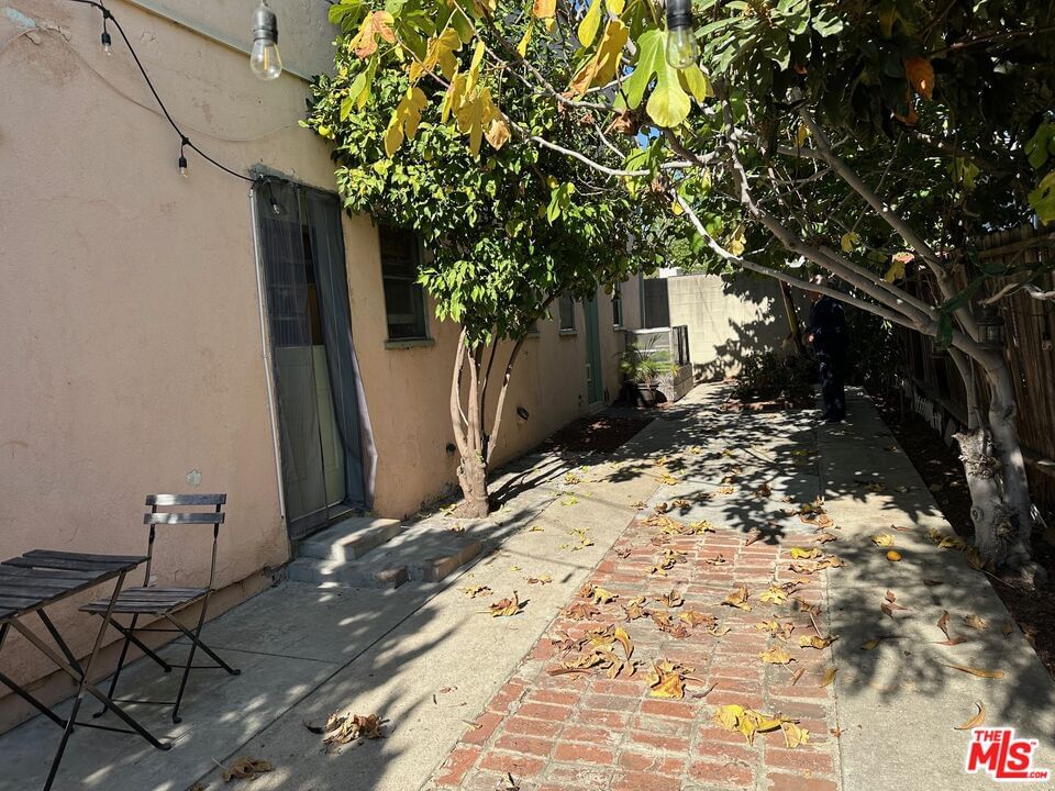 Hillhurst photo 10