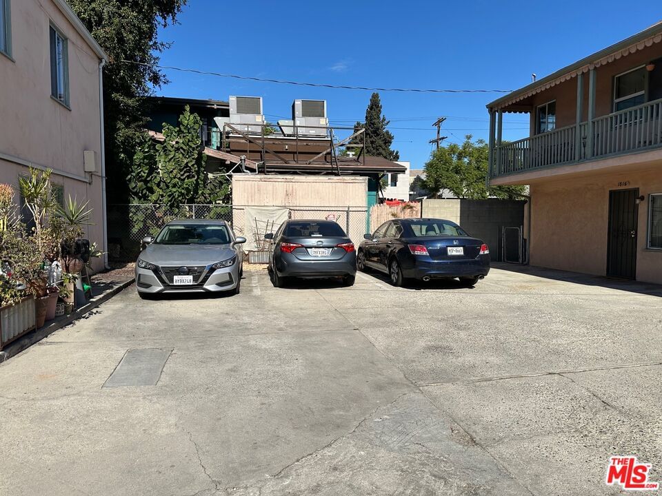 Hillhurst photo 8