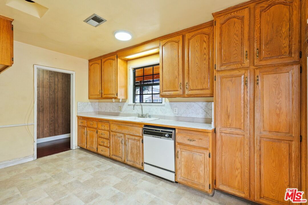 Foxbury photo 10