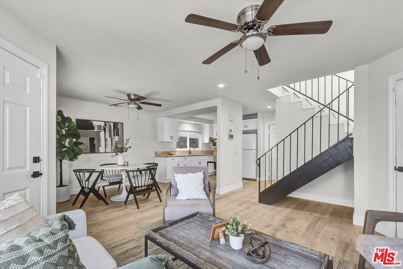 706 Anzac Cir