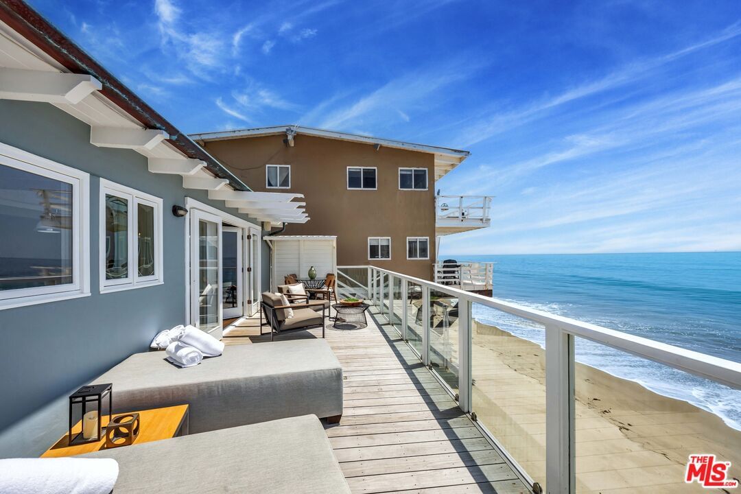Malibu photo 19