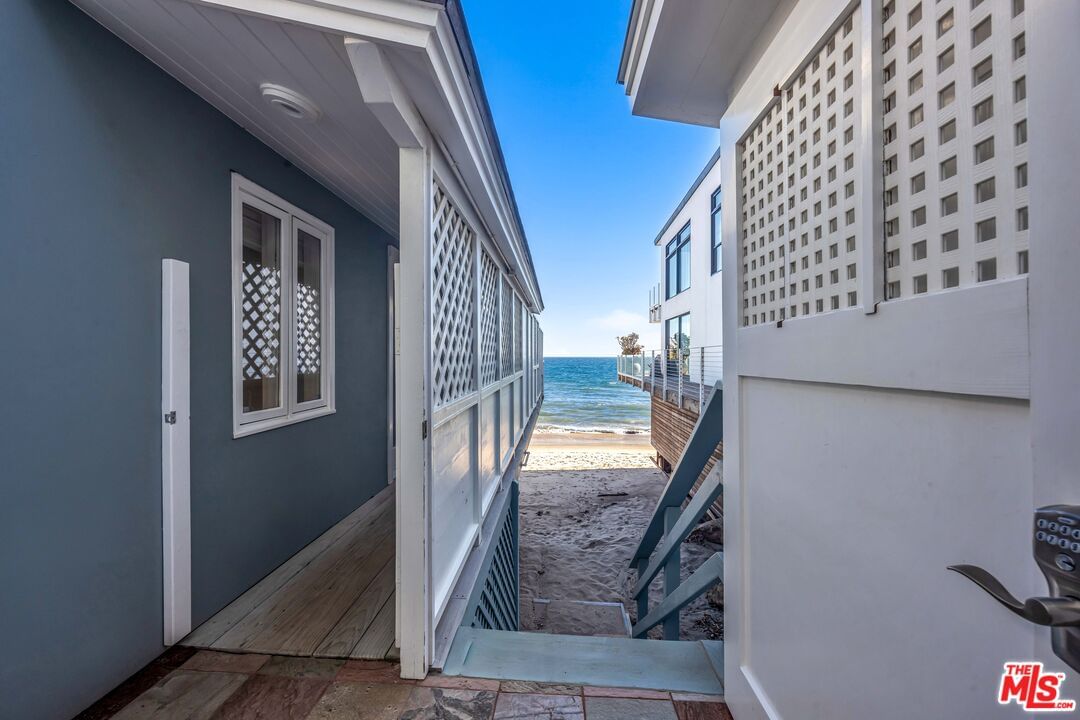 Malibu photo 23