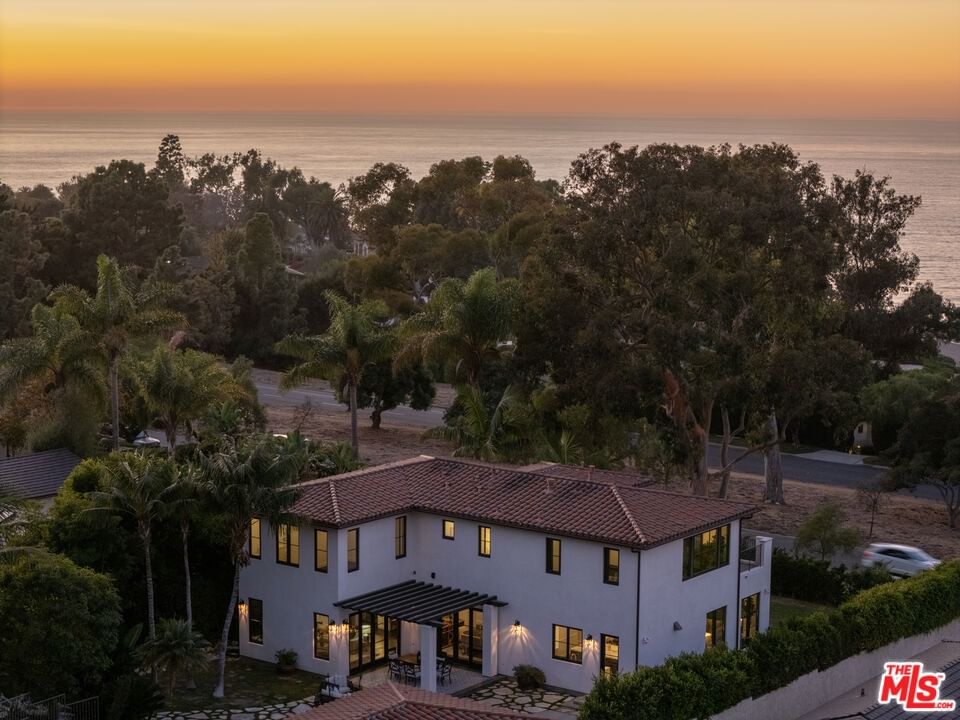 Palos Verdes photo 2