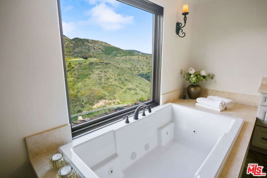 Latigo Canyon photo 37