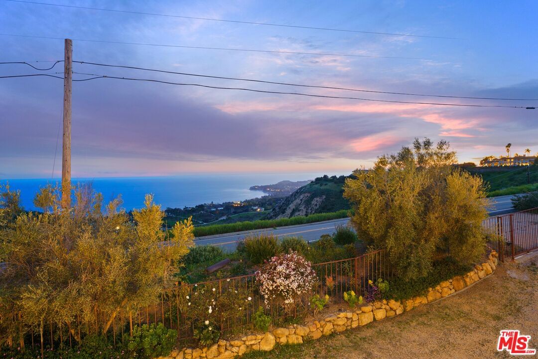 Latigo Canyon photo 72