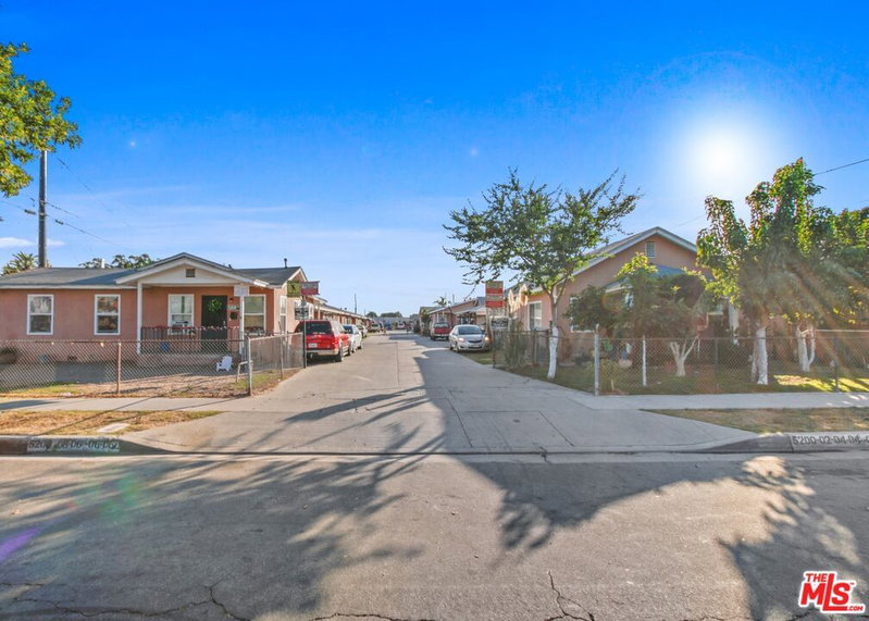 5200 Live Oak St
