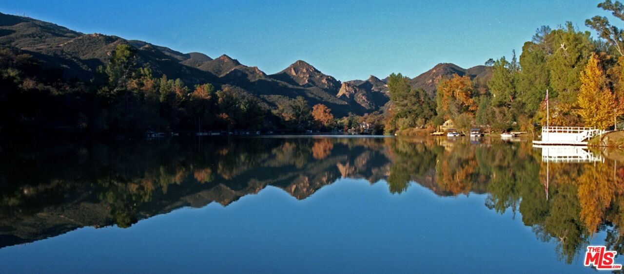 Lakeshore photo 15