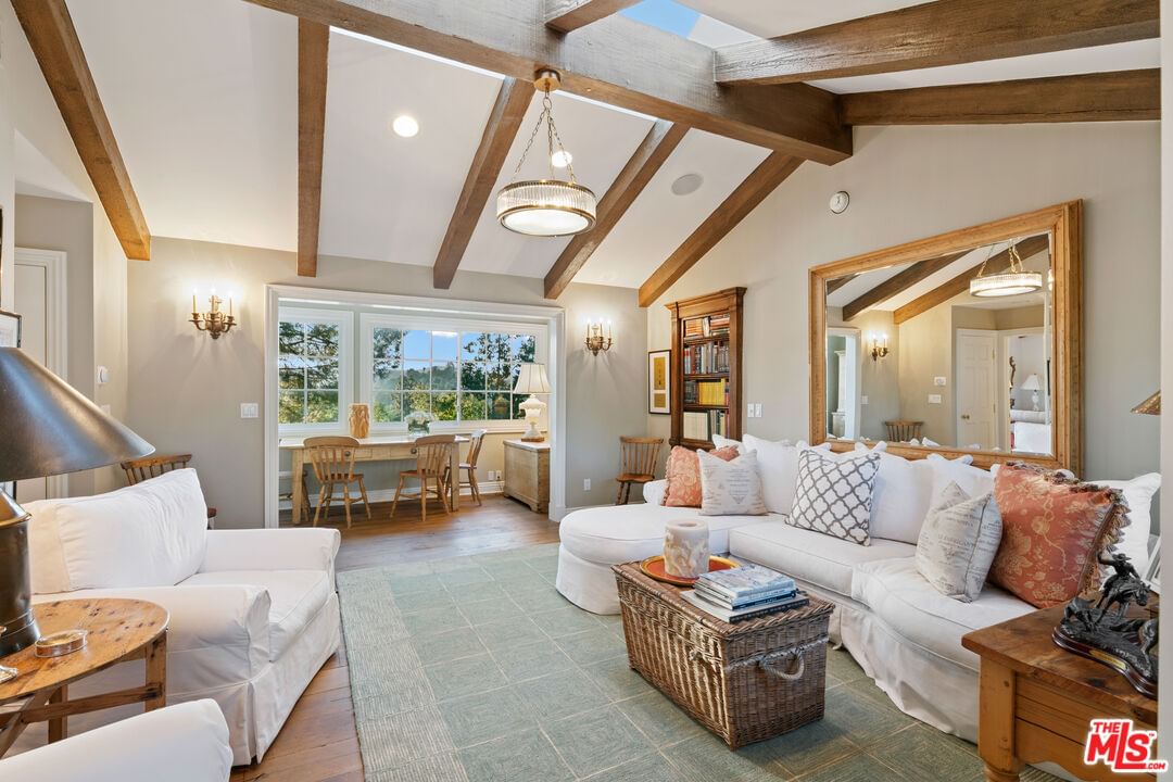 Saddle Creek photo 33
