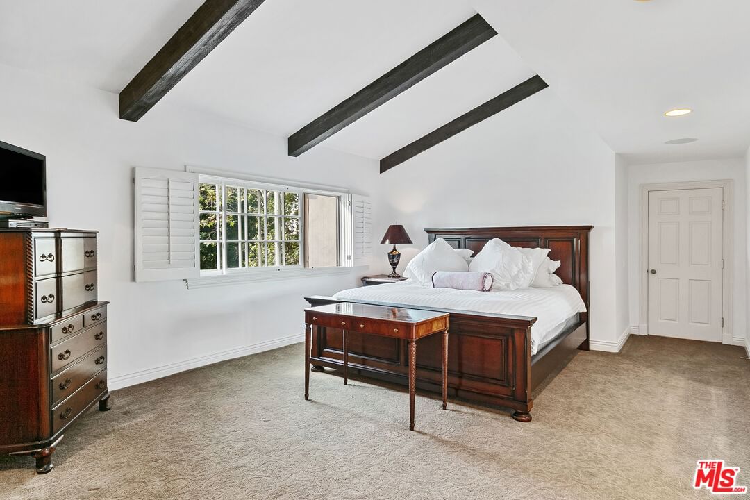 Saddle Creek photo 35