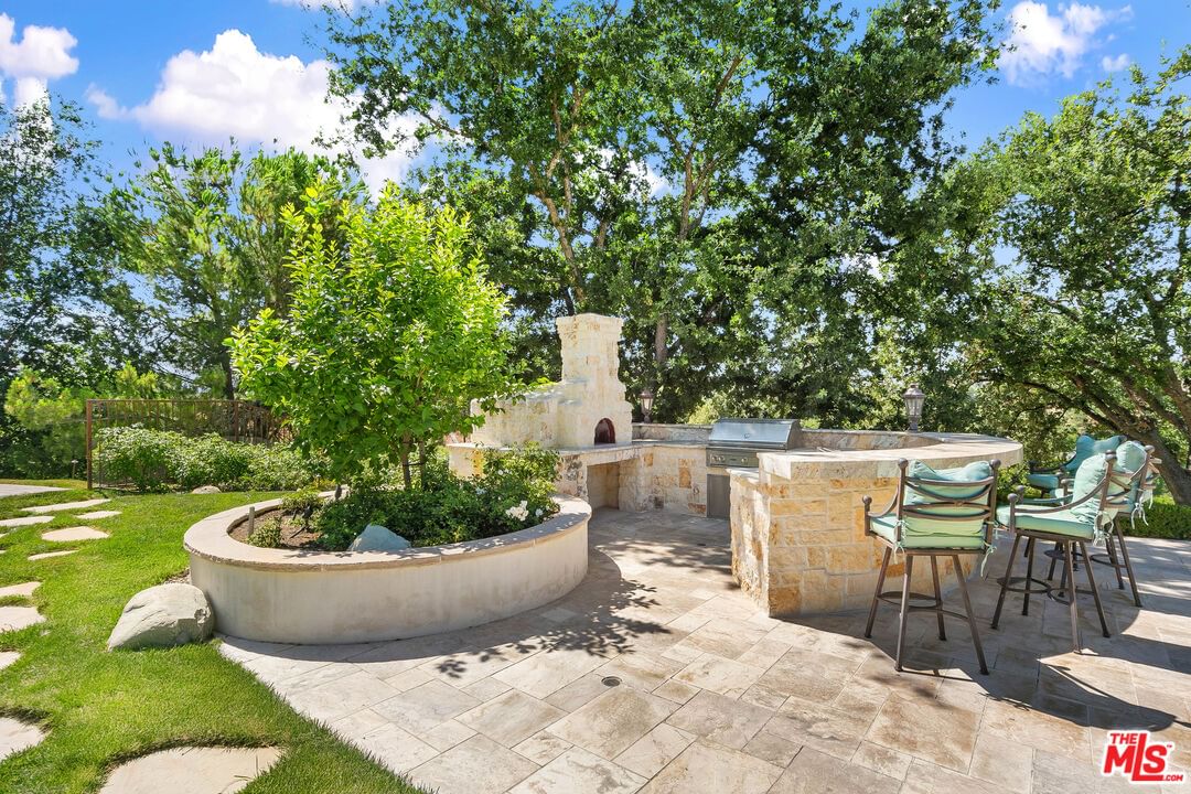 Saddle Creek photo 45