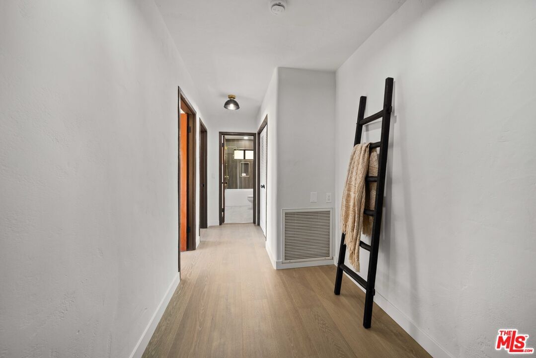 Woodcliffe photo 36