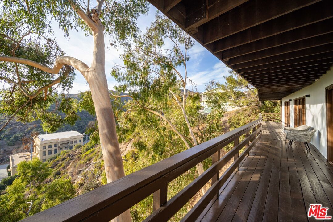 Woodcliffe photo 52