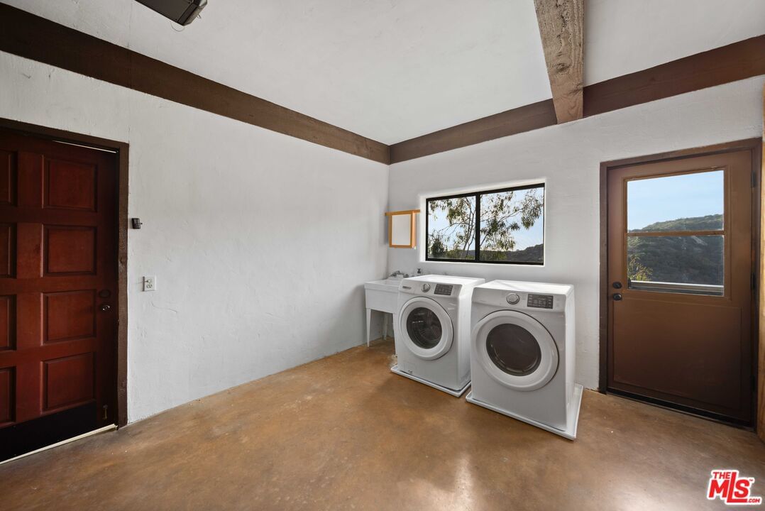 Woodcliffe photo 67