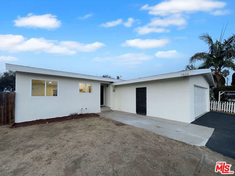 11820 Painter Ave
