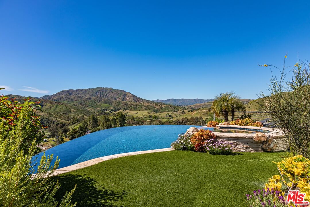 Lake Vista photo 17